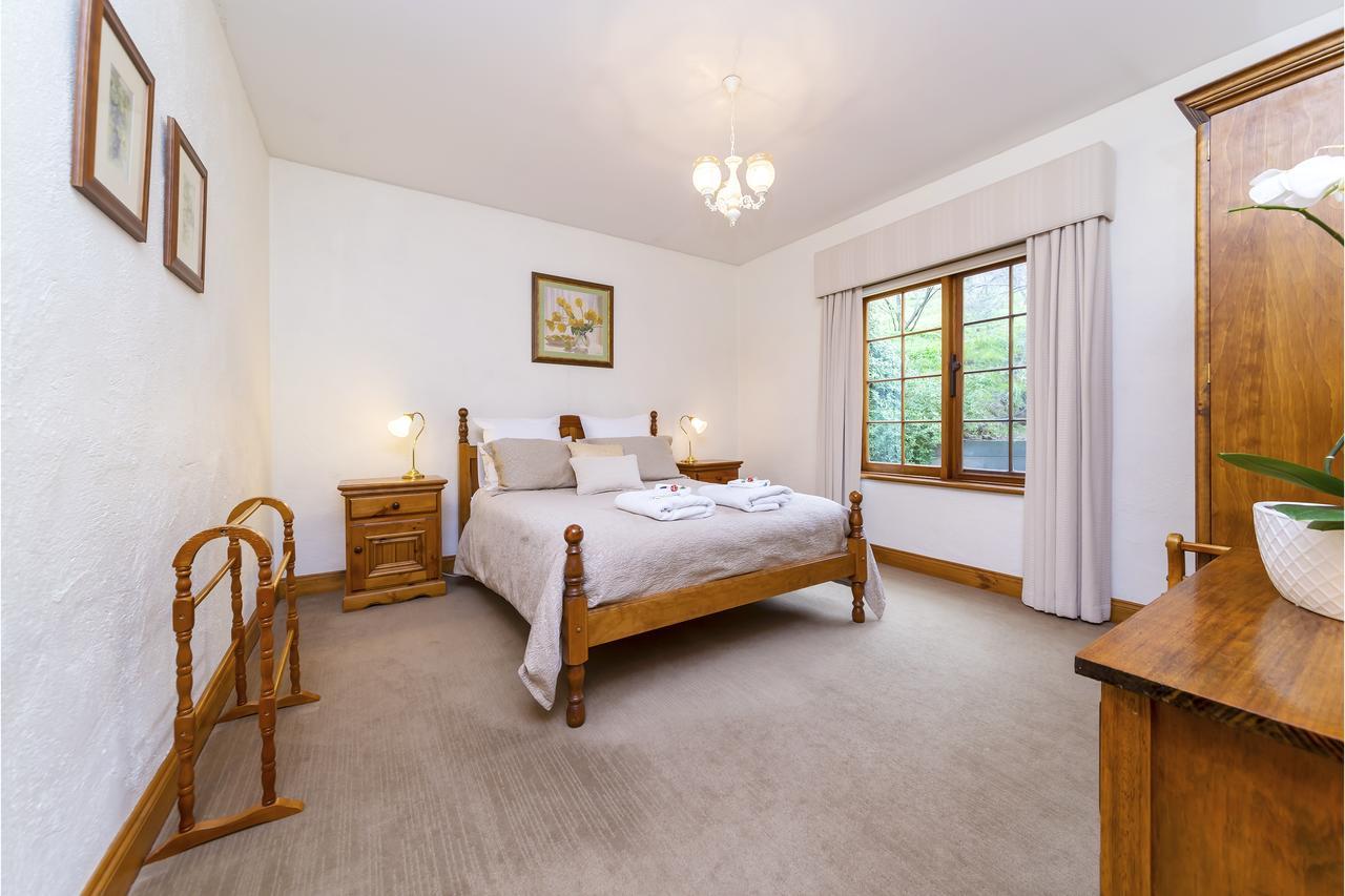 Country Pleasures Bed And Breakfast Angaston Exterior photo