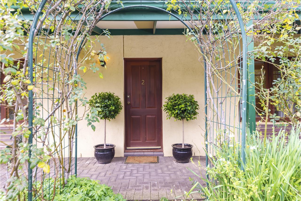 Country Pleasures Bed And Breakfast Angaston Exterior photo
